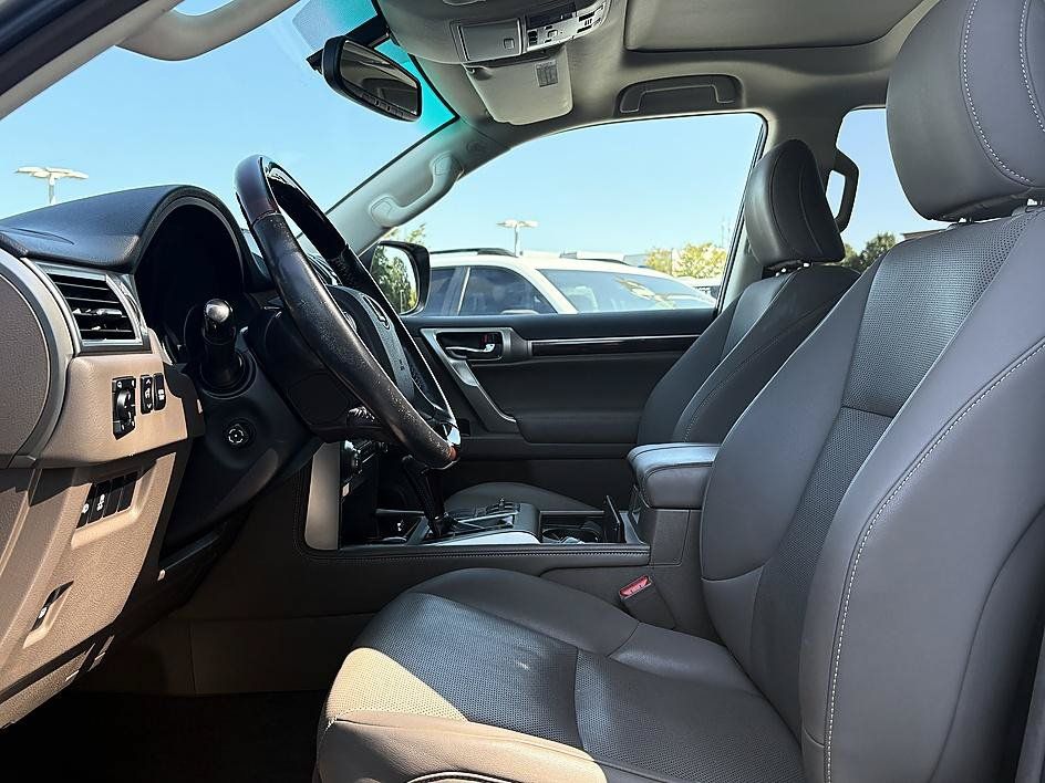 Used 2019 Lexus GX 460 Premium AWD/4WD image 8