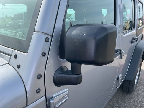 Used 2017 Jeep Wrangler Unlimited Sport w/ Connectivity Group image 34