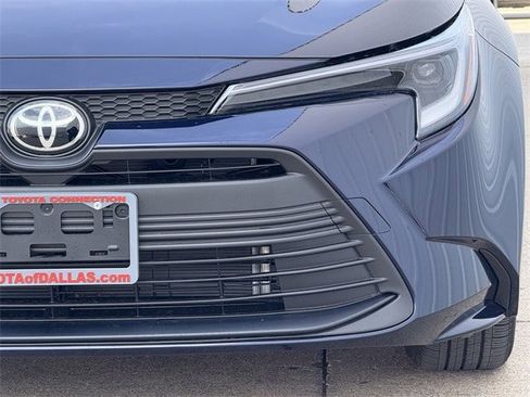 Used 2026 Toyota Corolla LE image 9