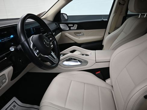 Used 2021 Mercedes-Benz GLS 450 4MATIC image 25
