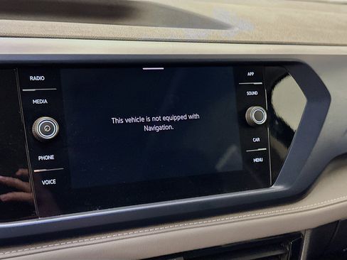 Used 2024 Volkswagen Taos SE w/ Panoramic Sunroof Package image 22