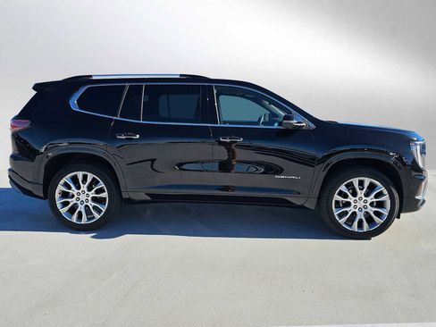 Used 2025 GMC Acadia Denali w/ Super Cruise Package image 2