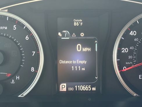 Used 2015 Toyota Camry SE FWD image 12