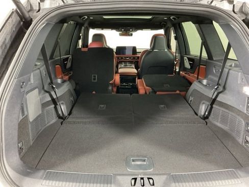 Used 2025 Lincoln Aviator Reserve w/ Equipment Group 201A image 34