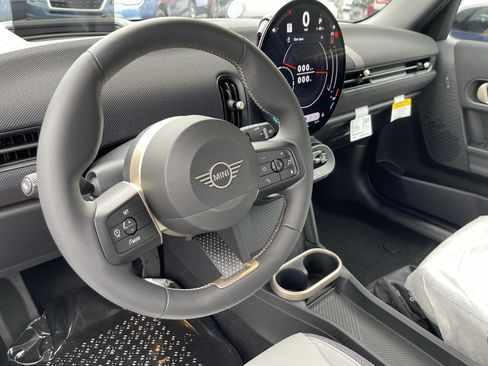 New 2026 MINI Cooper 4-Door Hardtop FWD image 10