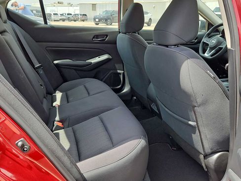 Used 2024 Nissan Altima 2.5 SV FWD image 17