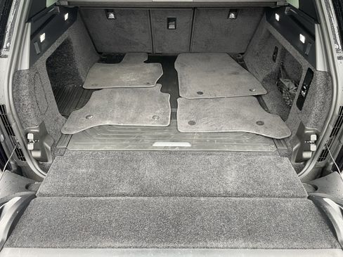 Certified 2025 Land Rover Range Rover SE image 34