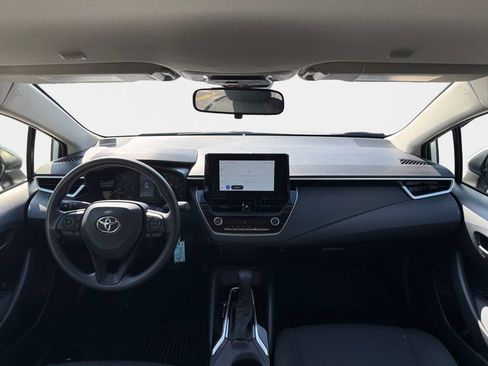Used 2025 Toyota Corolla LE FWD image 15