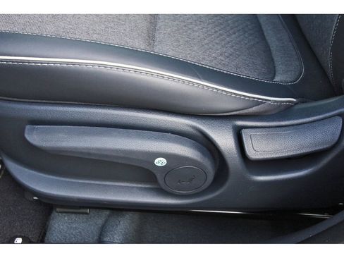 Used 2024 Hyundai Venue Limited FWD image 33
