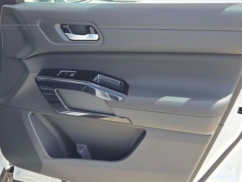 New 2026 Nissan Pathfinder Platinum AWD/4WD image 7