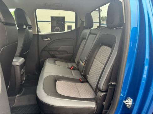 Used 2022 Chevrolet Colorado Z71 AWD/4WD image 25