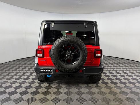 Used 2024 Jeep Wrangler Unlimited AWD/4WD image 9