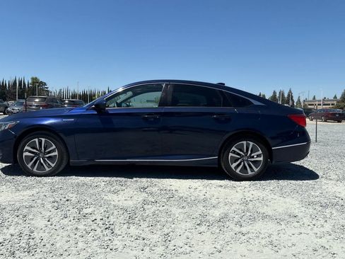 Used 2020 Honda Accord EX image 6
