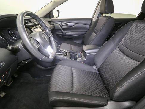 Used 2017 Nissan Rogue SV w/ SV Premium Package AWD/4WD image 41