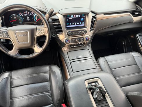 Used 2018 GMC Yukon Denali AWD/4WD image 26