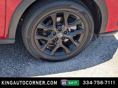 Used 2025 Honda HR-V Sport image 9
