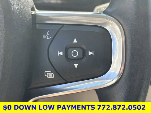 Used 2021 Volvo XC40 T5 Momentum w/ Protection Package Premier image 27