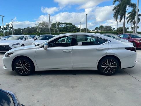 New 2025 Lexus ES 350 w/ Premium Package image 4
