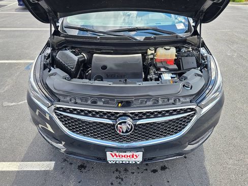 Certified 2018 Buick Enclave Avenir w/ Avenir Technology Package AWD/4WD image 29