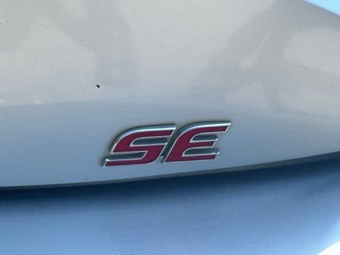 Used 2019 Toyota Corolla SE FWD image 10