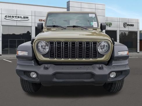 Used 2025 Jeep Wrangler Sport AWD/4WD image 9