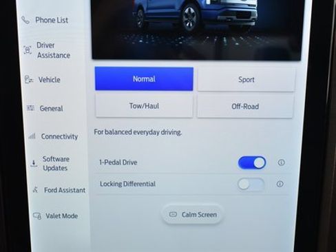 Used 2024 Ford F150 Lightning Lariat image 33