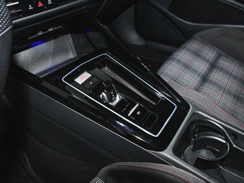 Used 2023 Volkswagen GTI 40th Anniversary Edition FWD image 32