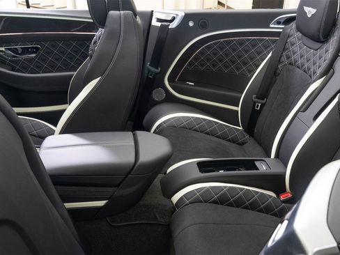 Used 2024 Bentley Continental GT Speed image 14