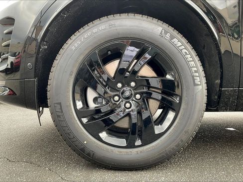 New 2026 Land Rover Discovery Sport Landmark image 18