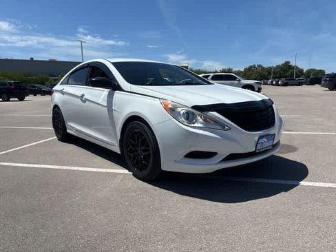 Used 2011 Hyundai Sonata GLS image 7