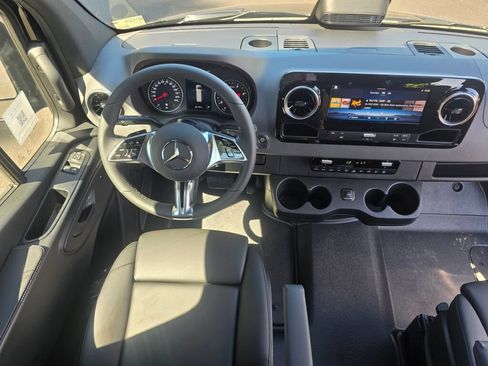 New 2026 Mercedes-Benz Sprinter 2500 image 23