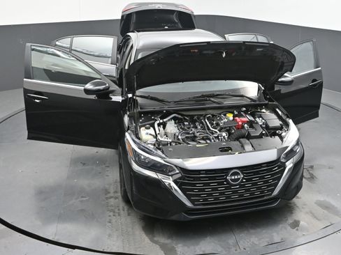 Used 2025 Nissan Sentra SV FWD image 40