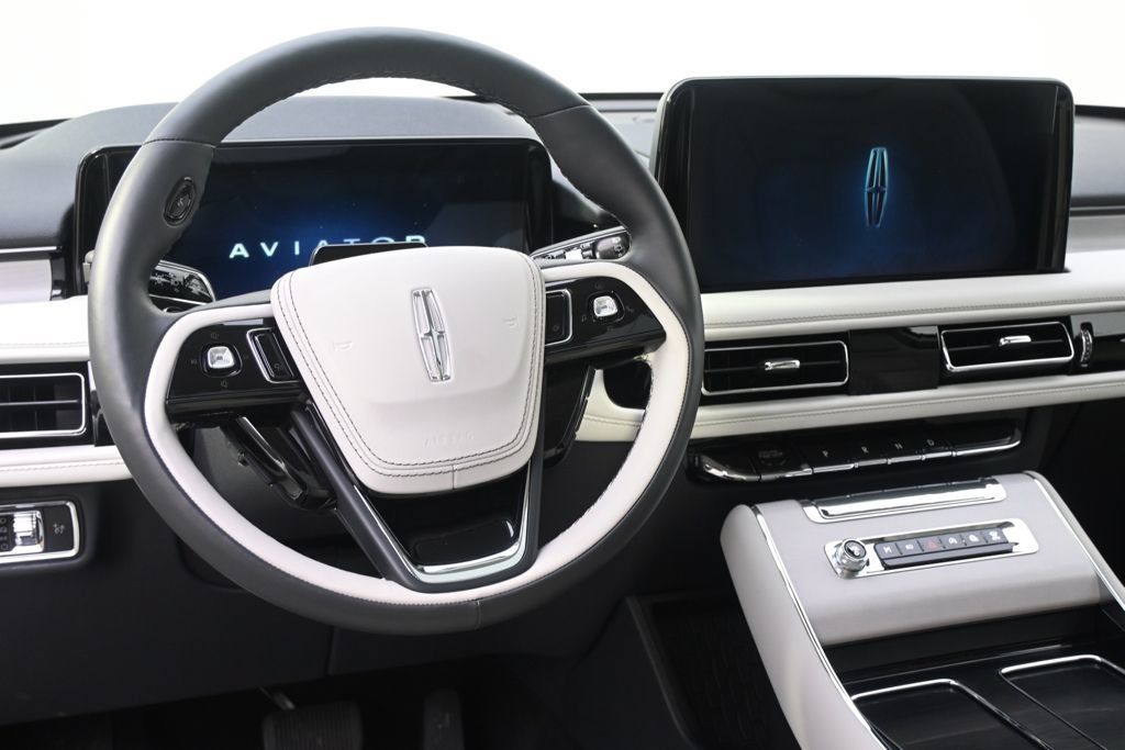 New 2026 Lincoln Aviator Reserve AWD/4WD image 12