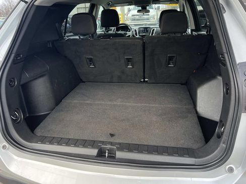 Used 2022 Chevrolet Equinox LT FWD image 9