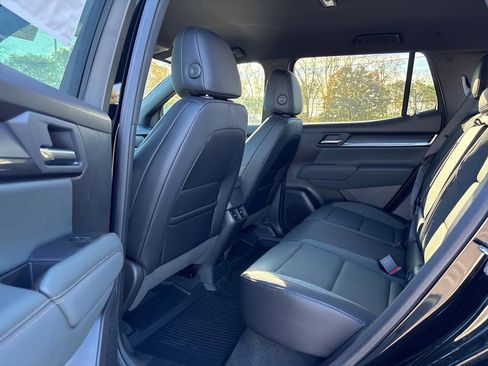 New 2026 GMC Terrain AT4 w/ LPO, Black Badging Package image 28