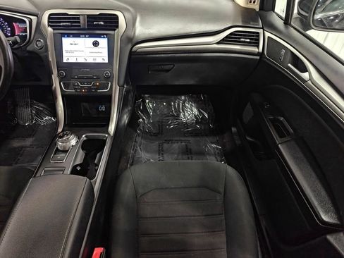 Used 2019 Ford Fusion SE image 23