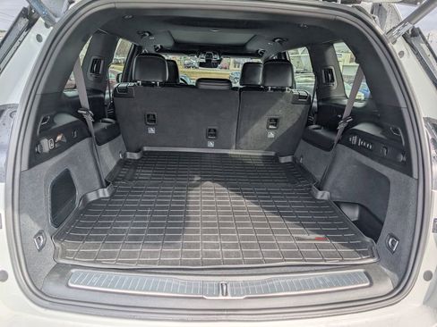 Used 2022 Jeep Grand Cherokee L Overland w/ MOPAR Finishing Package image 15