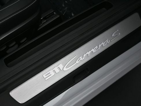 Certified 2025 Porsche 911 Carrera S RWD image 31