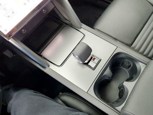 Certified 2025 Land Rover Discovery Sport S image 25