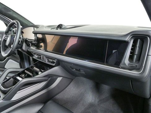 New 2026 Porsche Cayenne Turbo AWD/4WD image 25