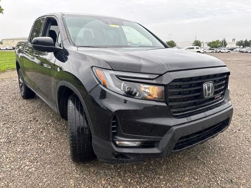 Used 2023 Honda Ridgeline Sport image 13