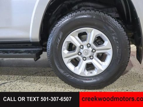 Used 2020 Toyota 4Runner SR5 Premium AWD/4WD image 38