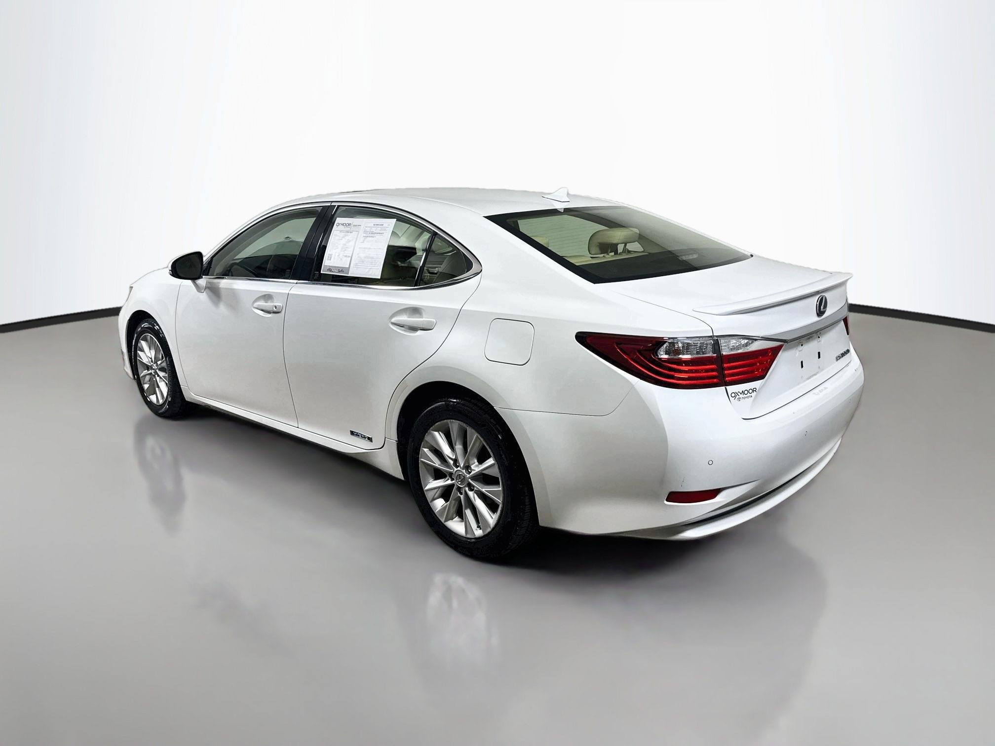 Used 2013 Lexus ES 300h w/ Luxury Pkg FWD image 5