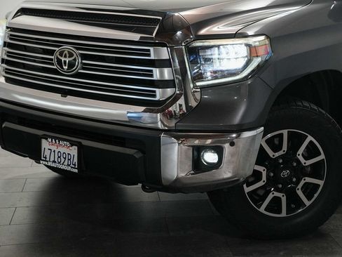 Used 2018 Toyota Tundra Limited w/ Limited Premium Package AWD/4WD image 10