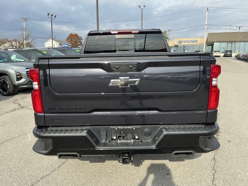 Used 2024 Chevrolet Silverado 1500 LT Trail Boss w/ Convenience Package II image 4