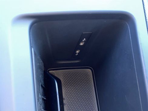 New 2026 Volkswagen Tiguan SE R-Line image 24