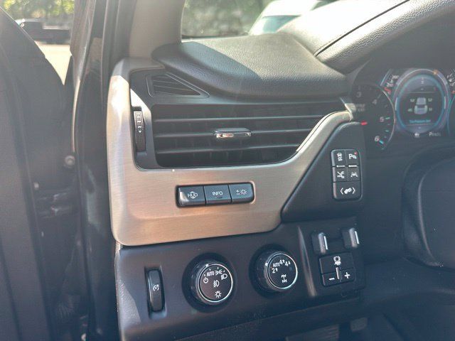 Used 2018 GMC Yukon Denali w/ Denali Ultimate Package AWD/4WD image 16