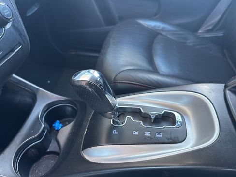 Used 2015 Dodge Journey R/T w/ Flexible Seating Group image 9