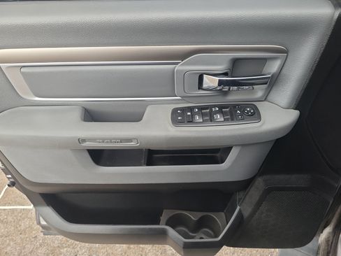 Used 2019 RAM 1500 Big Horn RWD image 14