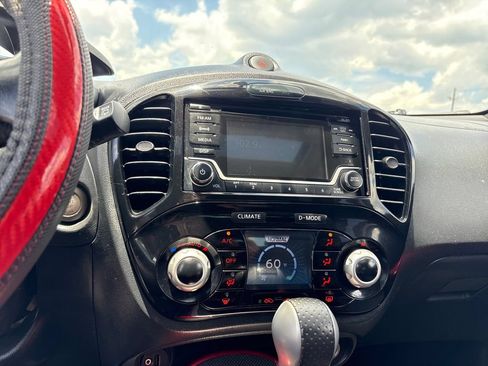 Used 2015 Nissan Juke SV AWD/4WD image 11